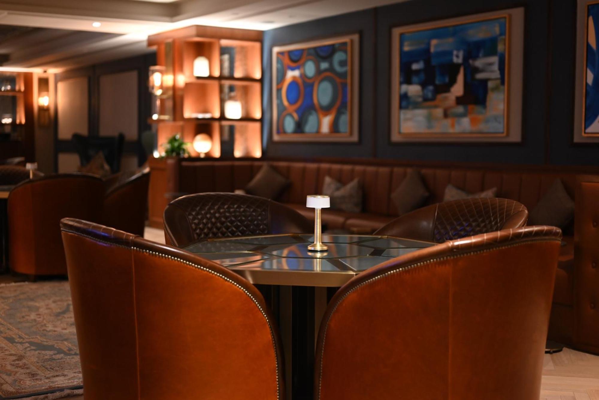 Mansard Riyadh, A Radisson Collection Hotel Экстерьер фото The Club at London Heathrow Airport