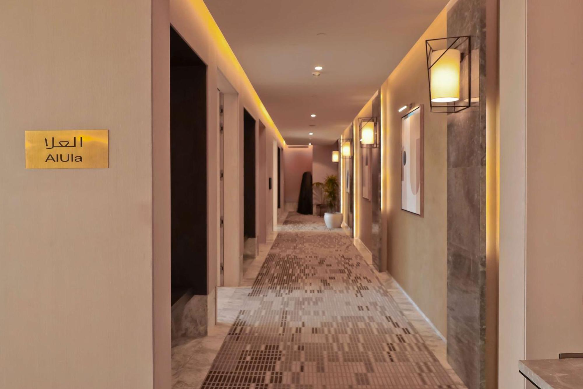 Mansard Riyadh, A Radisson Collection Hotel Экстерьер фото A corridor in the hotel